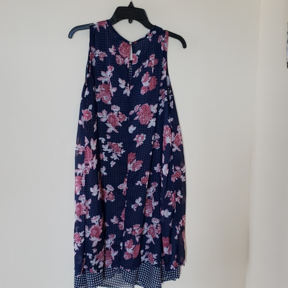 Dress - Picture 4 of 4